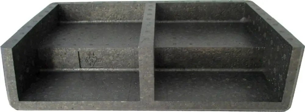 Wolfram Dämmung für einen Speicher mit zwei getrennten Fächern, gefertigt aus schwarzem Material mit strukturierten Oberflächen.